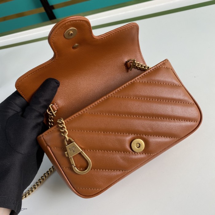  Handbag   Gucci  476433  size  16.5*10.5*5.1  cm