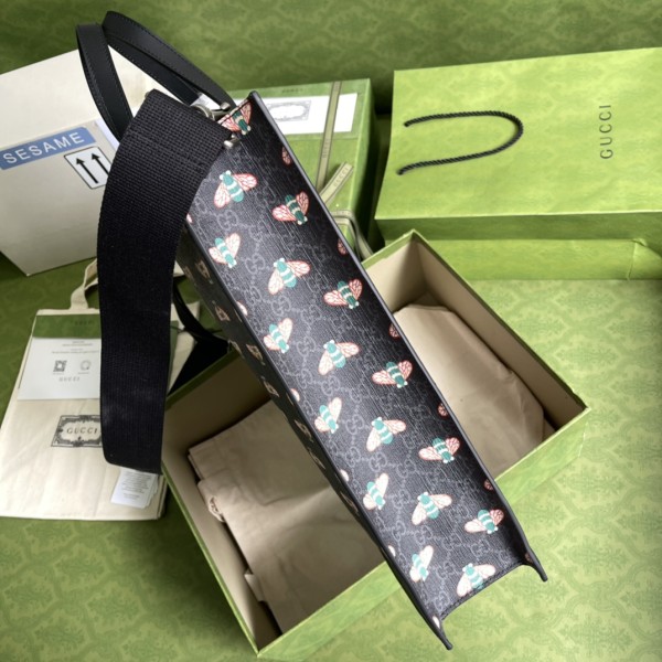 Handbag   Gucci  681298  size  39*38*11  cm