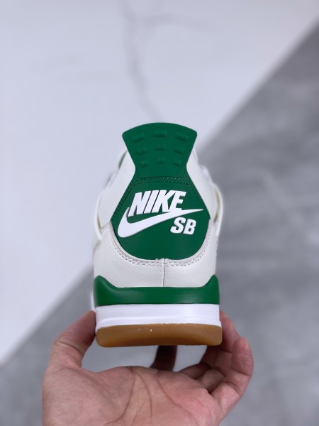 Jordan 4 Retro SB Pine Green