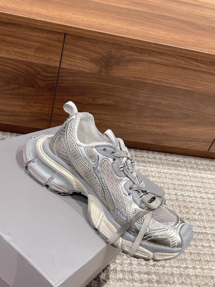 Balenciaga 3XL Off White