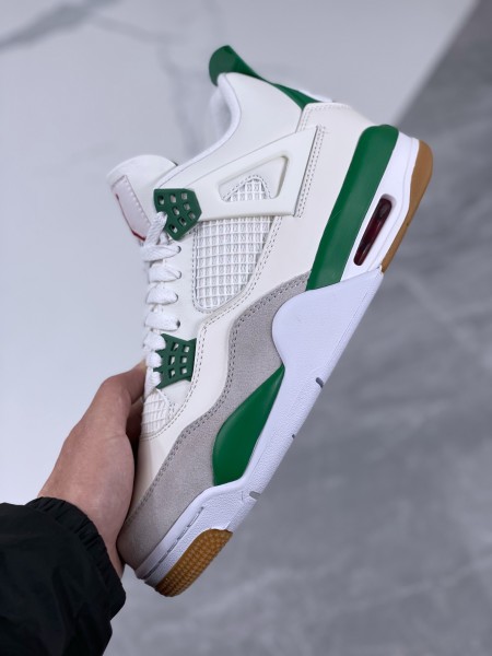 Jordan 4 Retro SB Pine Green