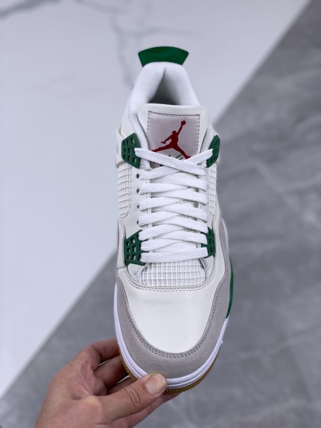 Jordan 4 Retro SB Pine Green