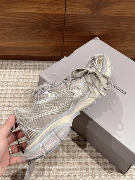 Balenciaga 3XL Off White