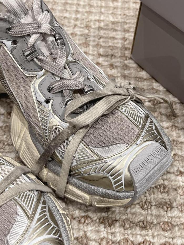 Balenciaga 3XL Off White