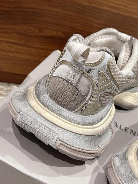 Balenciaga 3XL Off White