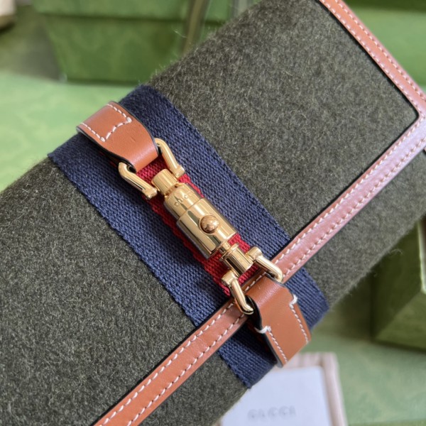  Handbag   Gucci   652681  size  19*10*3.5  cm