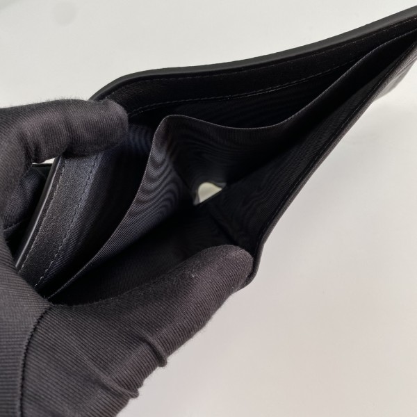  Handbag    Gucci  451268   size  11*9*1.5   cm