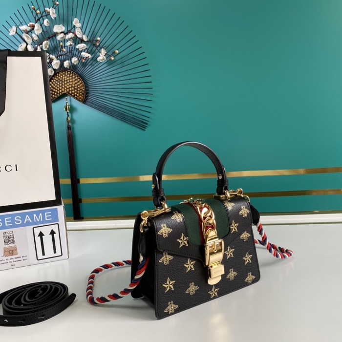  Handbag   Gucci    470270  size   20*14*8  cm