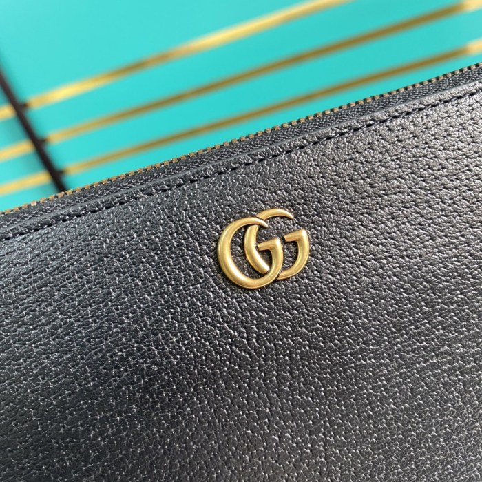  Handbag    Gucci   547077  size  28*22*3.5   cm