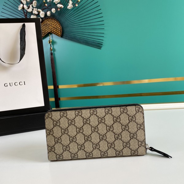  Handbag   Gucci    451273   size  19*10.5*2.5   cm