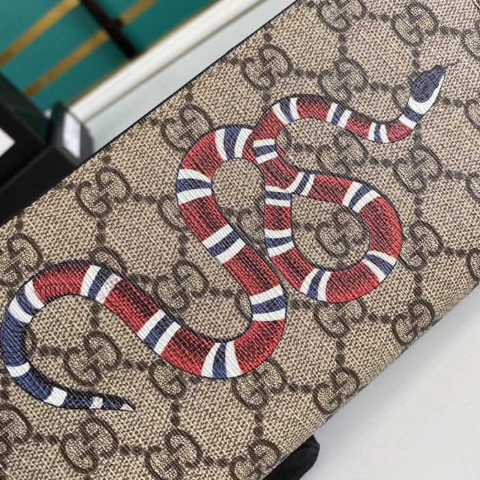  Handbag   Gucci    451273   size  19*10.5*2.5   cm