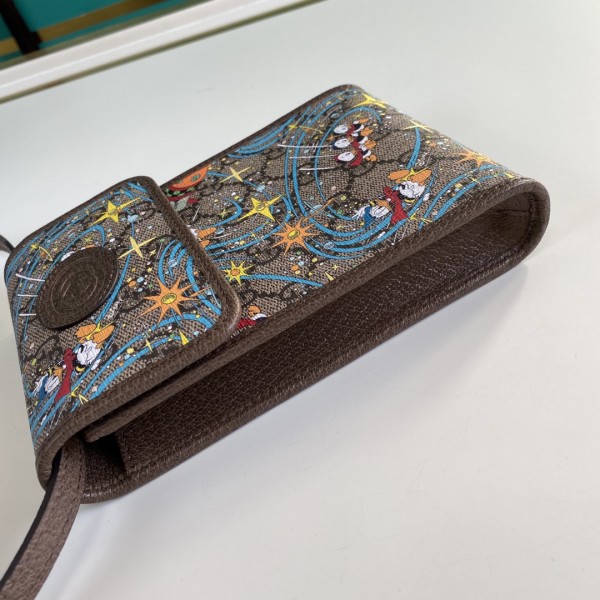  Handbag  Gucci   647927   size  11.5*18*3.5   cm