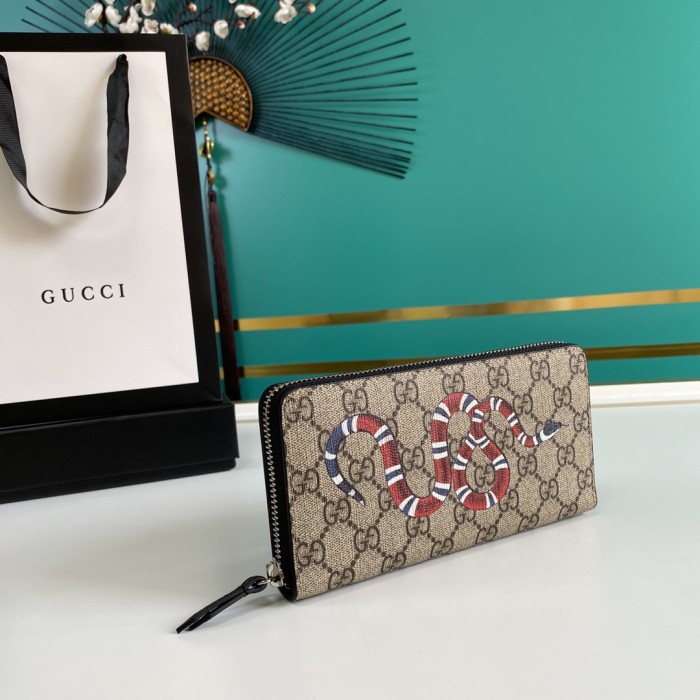  Handbag   Gucci    451273   size  19*10.5*2.5   cm