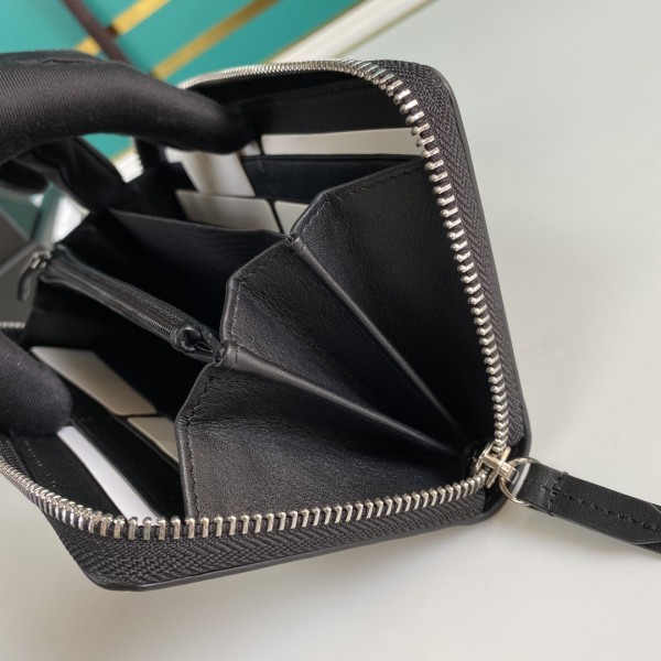  Handbag   Gucci   451273  size  19*10.5*2.5   cm