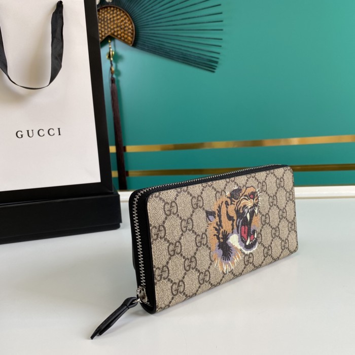  Handbag   Gucci  451273  size  19*10.5*2.5  cm