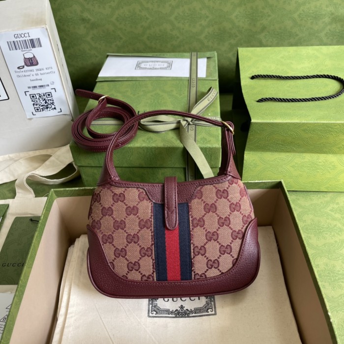 Handbag    Gucci  637092  size  19*13*3  cm