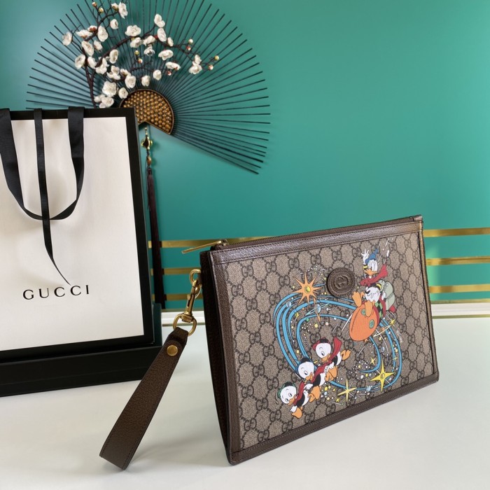  Handbag   Gucci  647925   size  30.5*21*1.5   cm