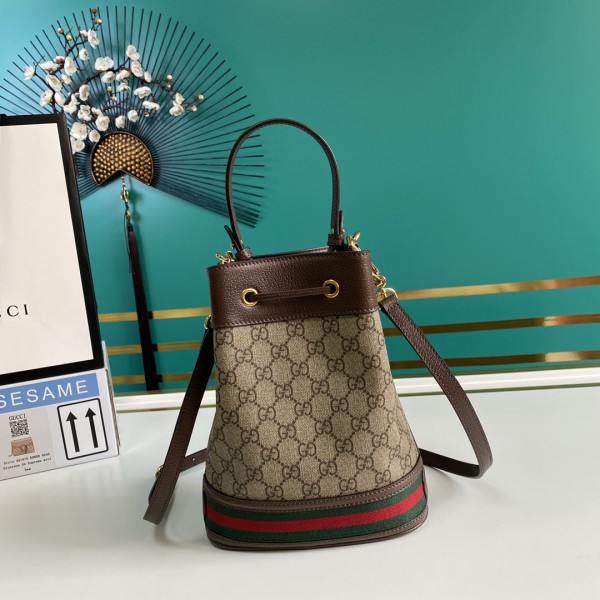  Handbag    Gucci   550621  size  20.5*26*11  cm