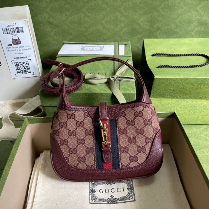 Handbag    Gucci  637092  size  19*13*3  cm