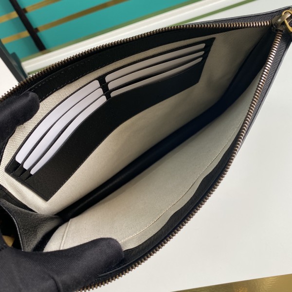  Handbag    Gucci   547077  size  28*22*3.5   cm