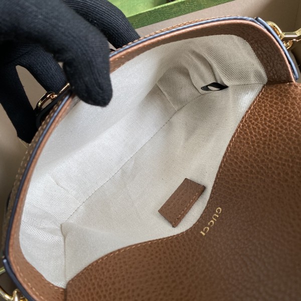 Handbag    Gucci   658574  size  20.5x14x5 cm