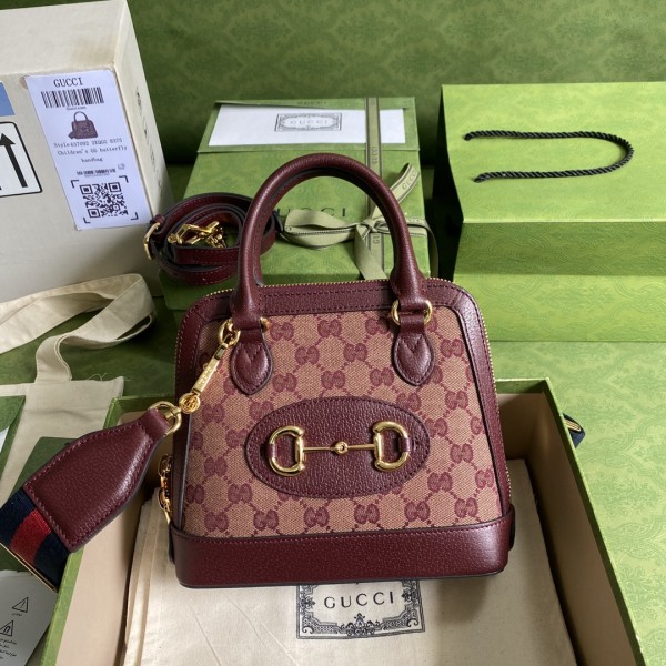  Handbag   Gucci  677212  size   20*19.5*7.5   cm