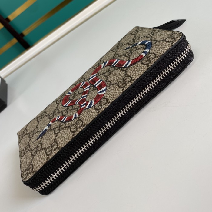  Handbag   Gucci    451273   size  19*10.5*2.5   cm