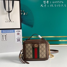  Handbag   Gucci    602576  size  18.5*15*7.5   cm