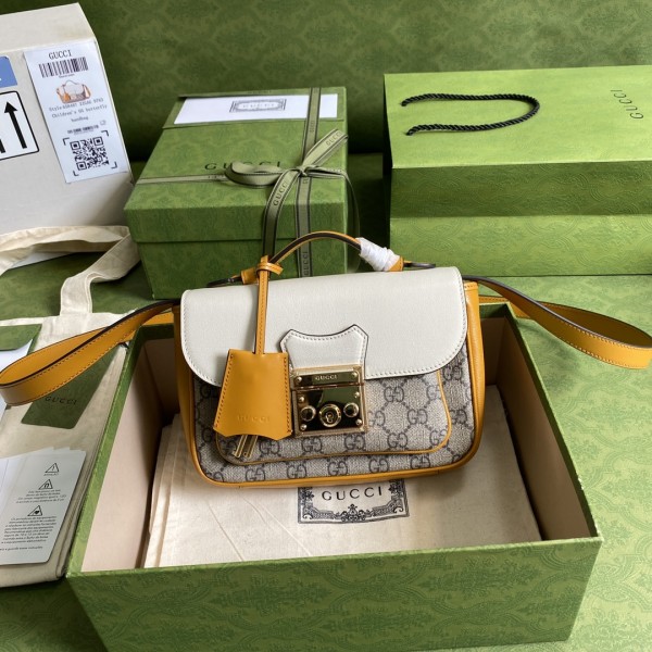  Handbag   Gucci   658487  size  21*14*5  cm