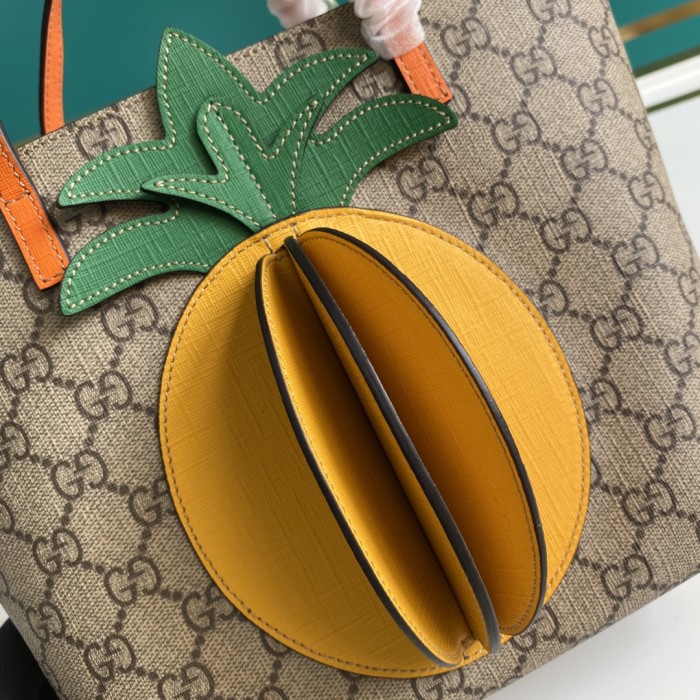  Handbag   Gucci  580840  size  21*20*10  cm