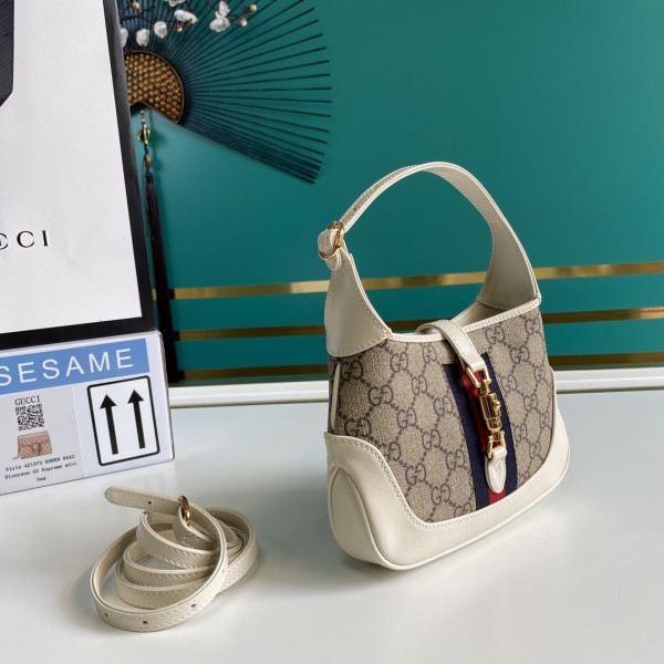  Handbag   Gucci  637092  size  19*13*3   cm