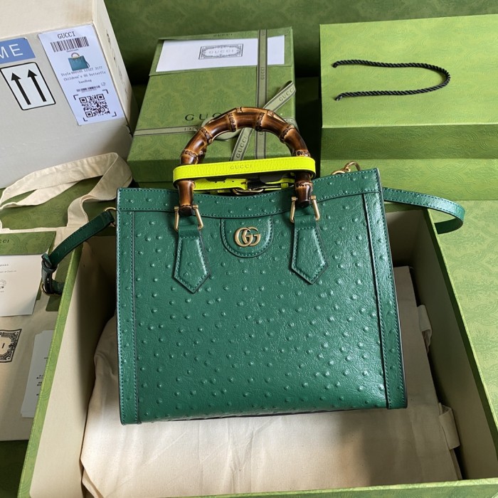  Handbag   Gucci   660195  size  27*24*11  cm