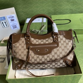 Handbag    Gucci  658597  size  38*14*24  cm