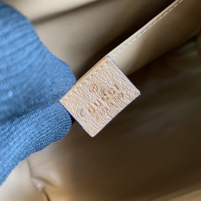  Handbag    Gucci   660195   size   27*24*11  cm