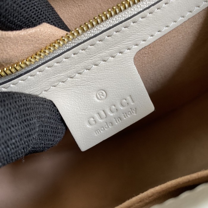  Handbag   Gucci   644524  size  22*19.5*6.5  cm