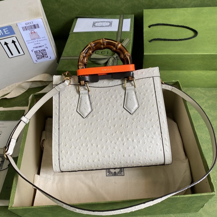  Handbag   Gucci  660195  size  27*24*11  cm