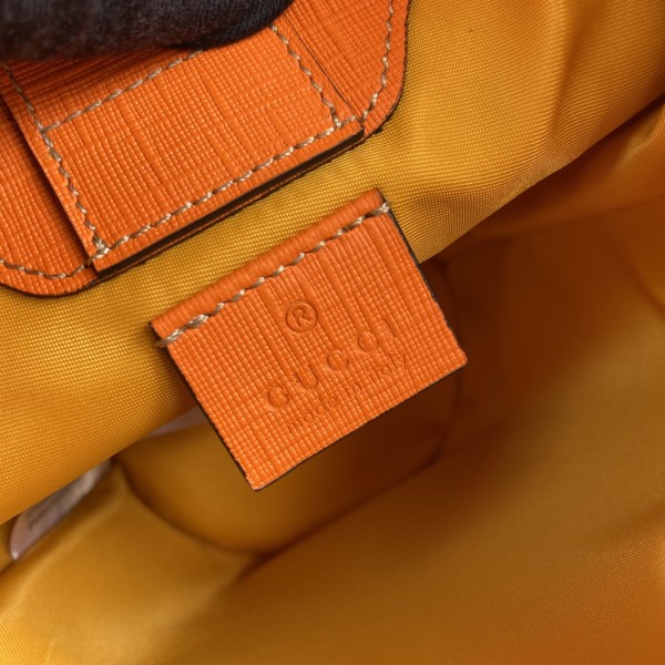  Handbag   Gucci   585933  size  21*20*10  cm