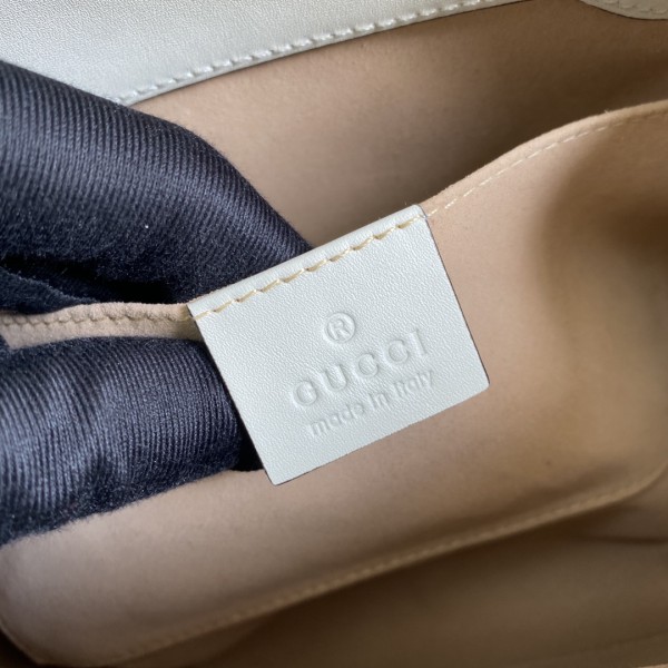 Handbag    Gucci   498156   size  26*18*10   cm