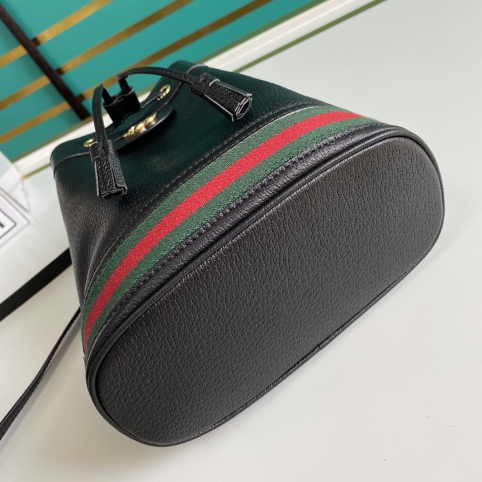  Handbag    Gucci  610846   size  20.5*26*11  cm