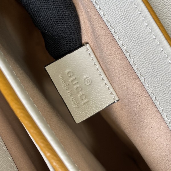  Handbag   Gucci   658487  size  21*14*5  cm