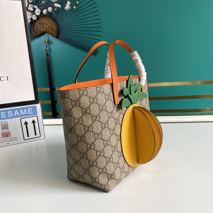  Handbag   Gucci  580840  size  21*20*10  cm