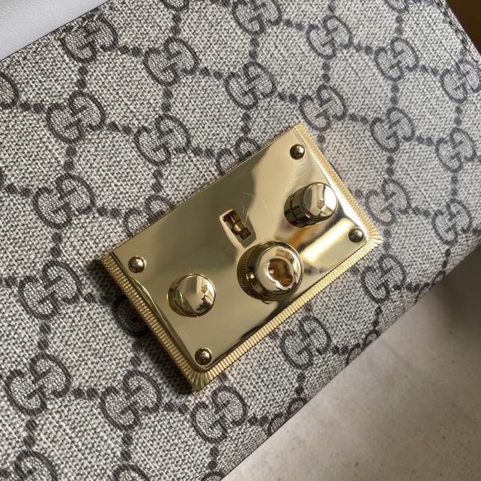  Handbag   Gucci  409487  size  20×12.5×8  cm