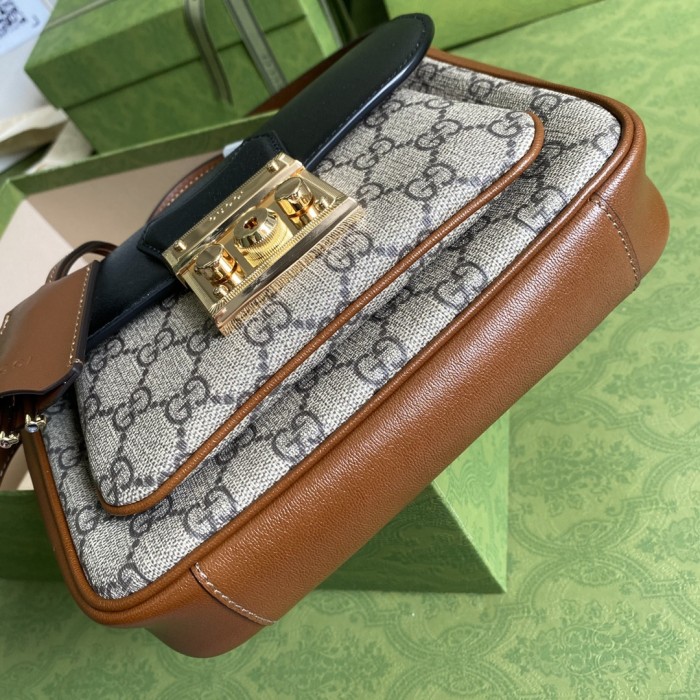  Handbag   Gucci  658487  size  21*14*5  cm