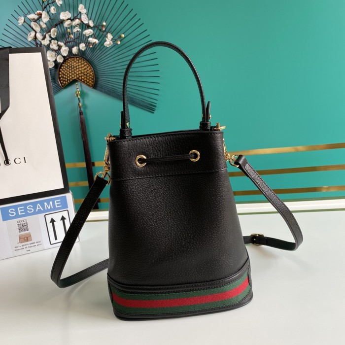  Handbag    Gucci  610846   size  20.5*26*11  cm