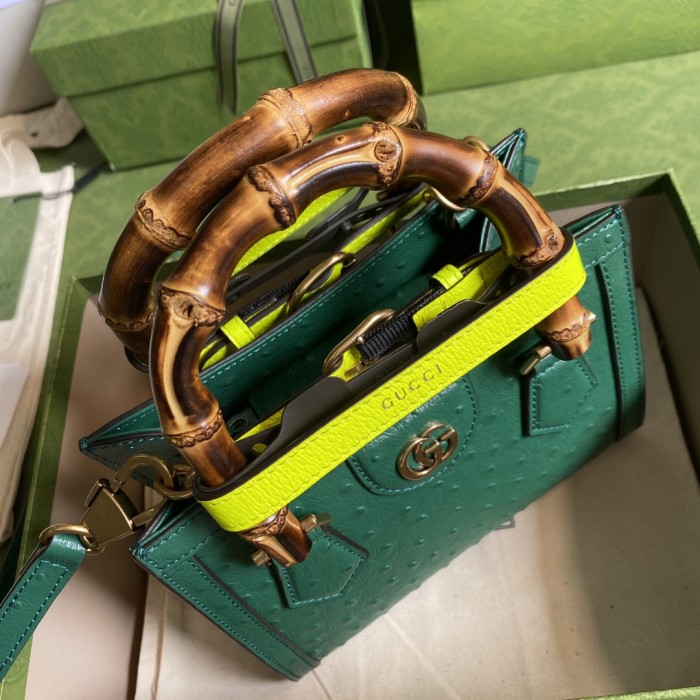  Handbag   Gucci  655661   size  20*16*10  cm