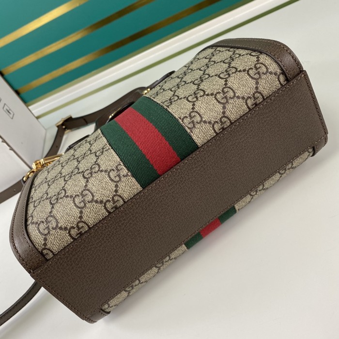  Handbag   Gucci    547551  size  24*20*10  cm