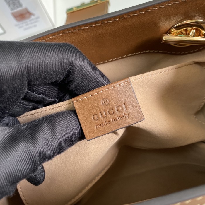  Handbag   Gucci   498156   size  26*18*10    cm