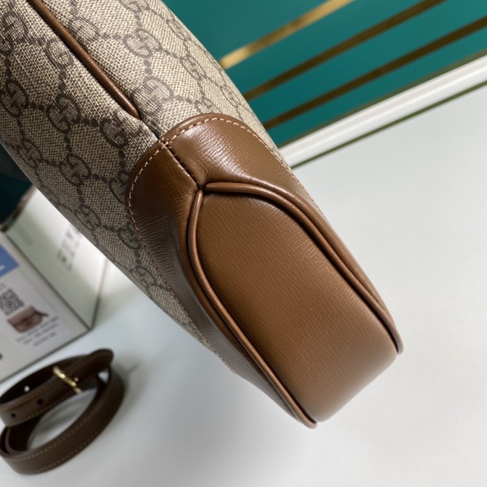 Handbag   Gucci  636710  size  36.5*24.5*4.5  cm