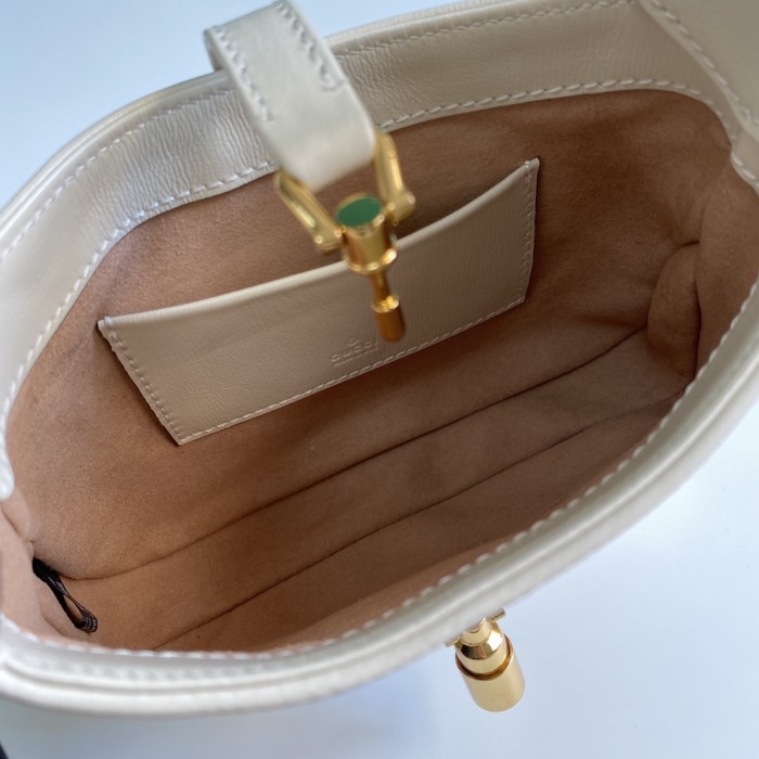  Handbag   Gucci  637092  size  19*13*3   cm