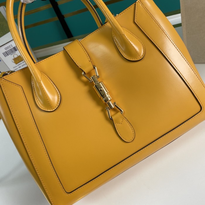  Handbag   Gucci    649016   size   30*24*12  cm